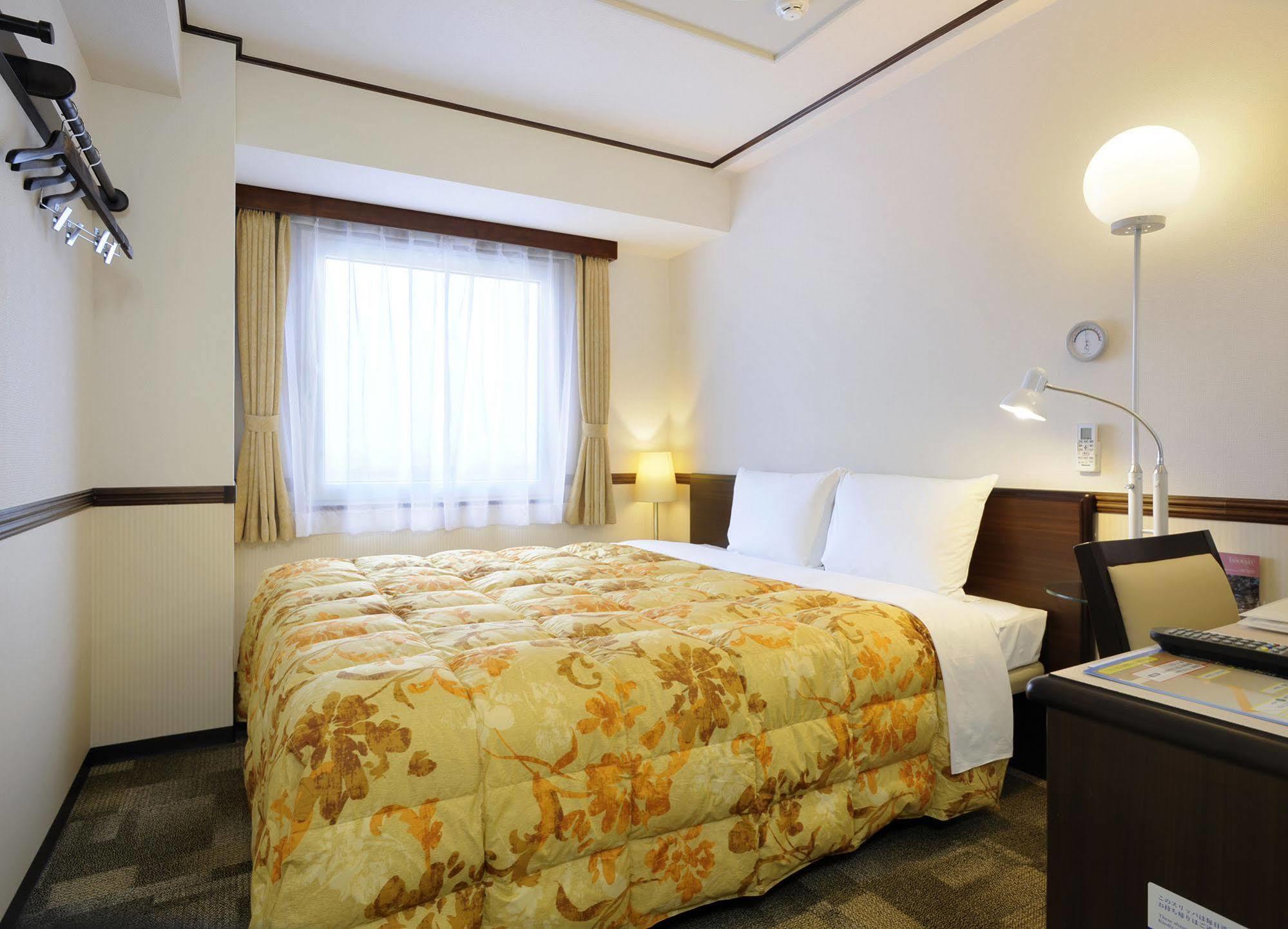 Toyoko Inn Sendai Higashi-Guchi No 2 Exterior foto
