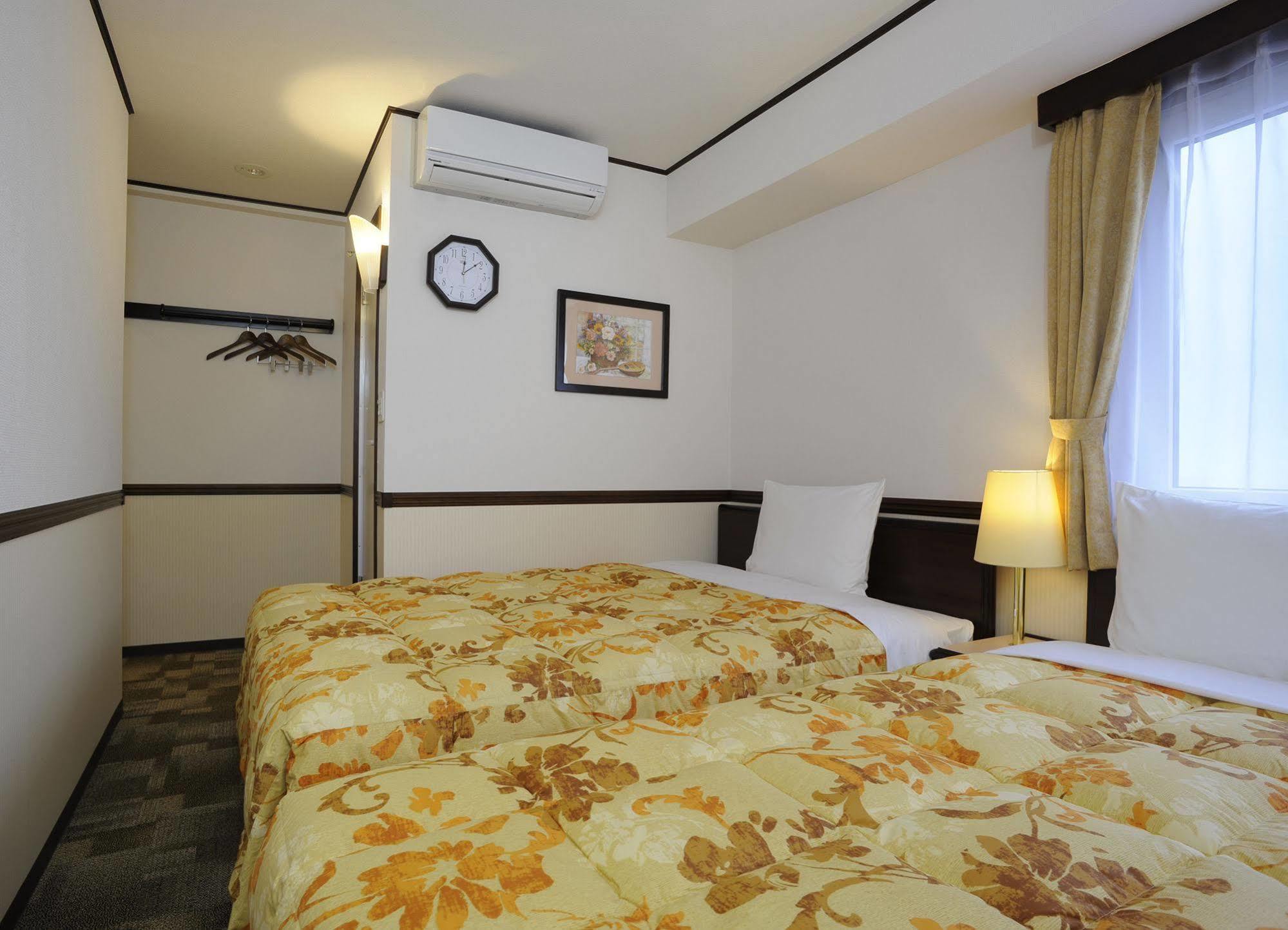 Toyoko Inn Sendai Higashi-Guchi No 2 Exterior foto
