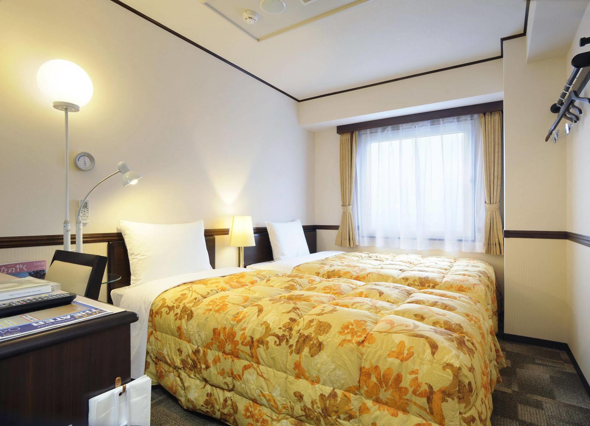Toyoko Inn Sendai Higashi-Guchi No 2 Exterior foto
